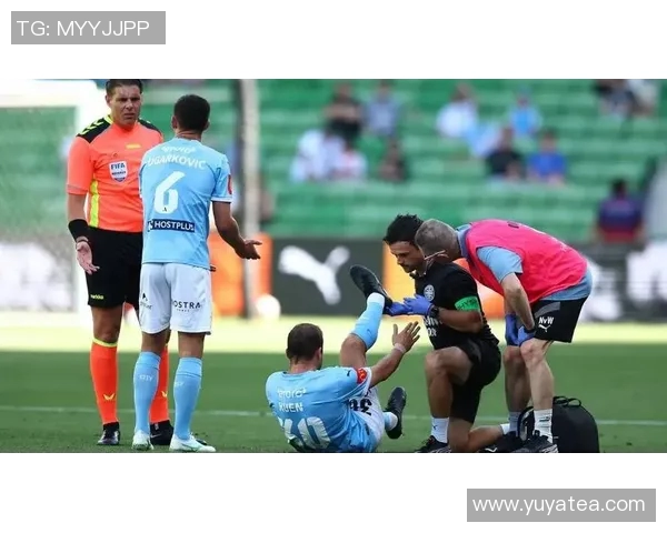 墨尔本城与帕斯的激烈对决谁能在这场比赛中笑到最后